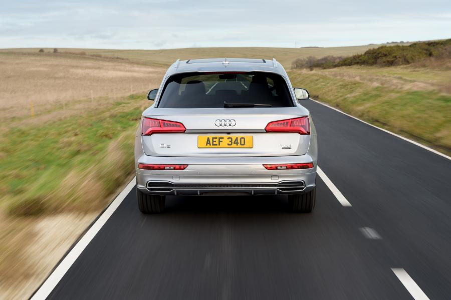  Audi Q5 TFSI Quattro S-Line 2017 года  (UK) (фото 5 из 40)